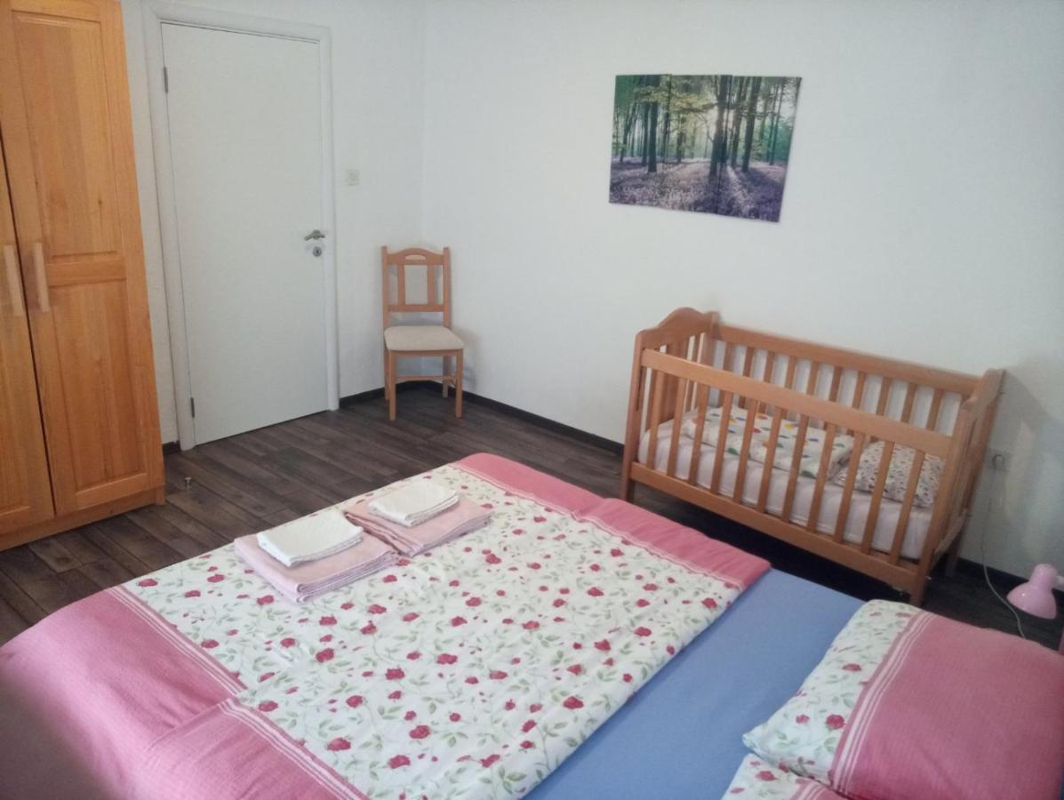 Apartment Gradina Korenica Luaran gambar