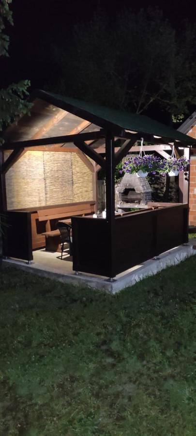 Apartment Gradina Korenica Luaran gambar