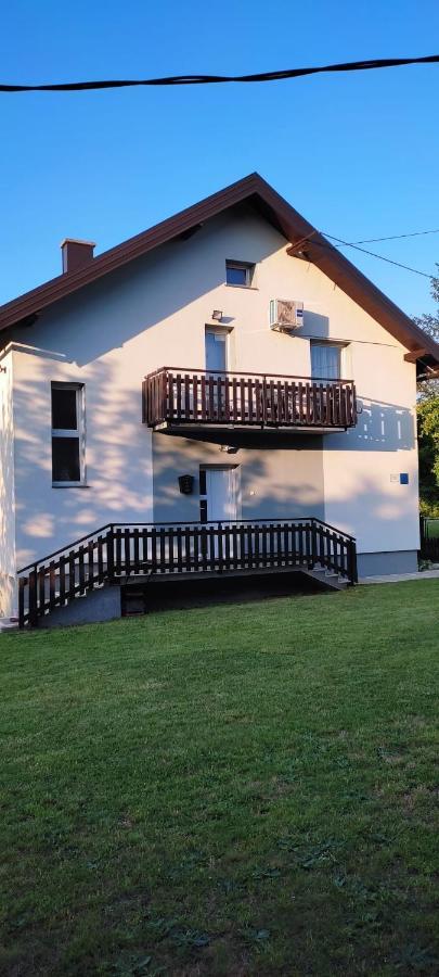 Apartment Gradina Korenica Luaran gambar