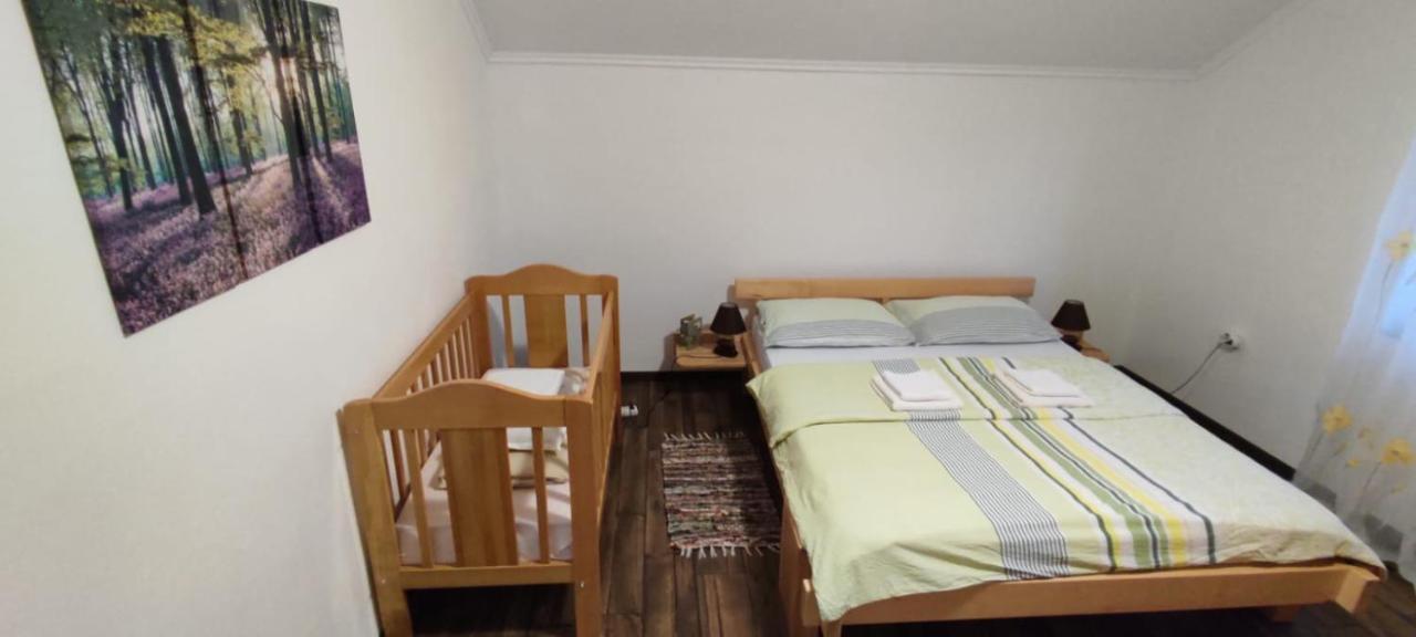 Apartment Gradina Korenica Luaran gambar