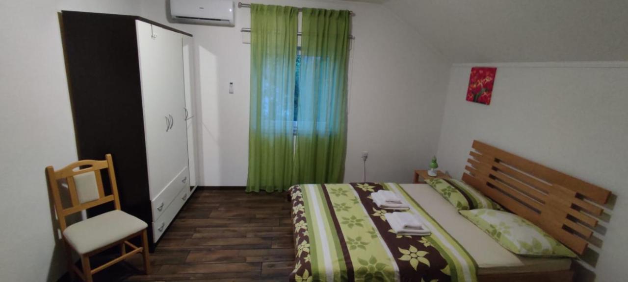 Apartment Gradina Korenica Luaran gambar