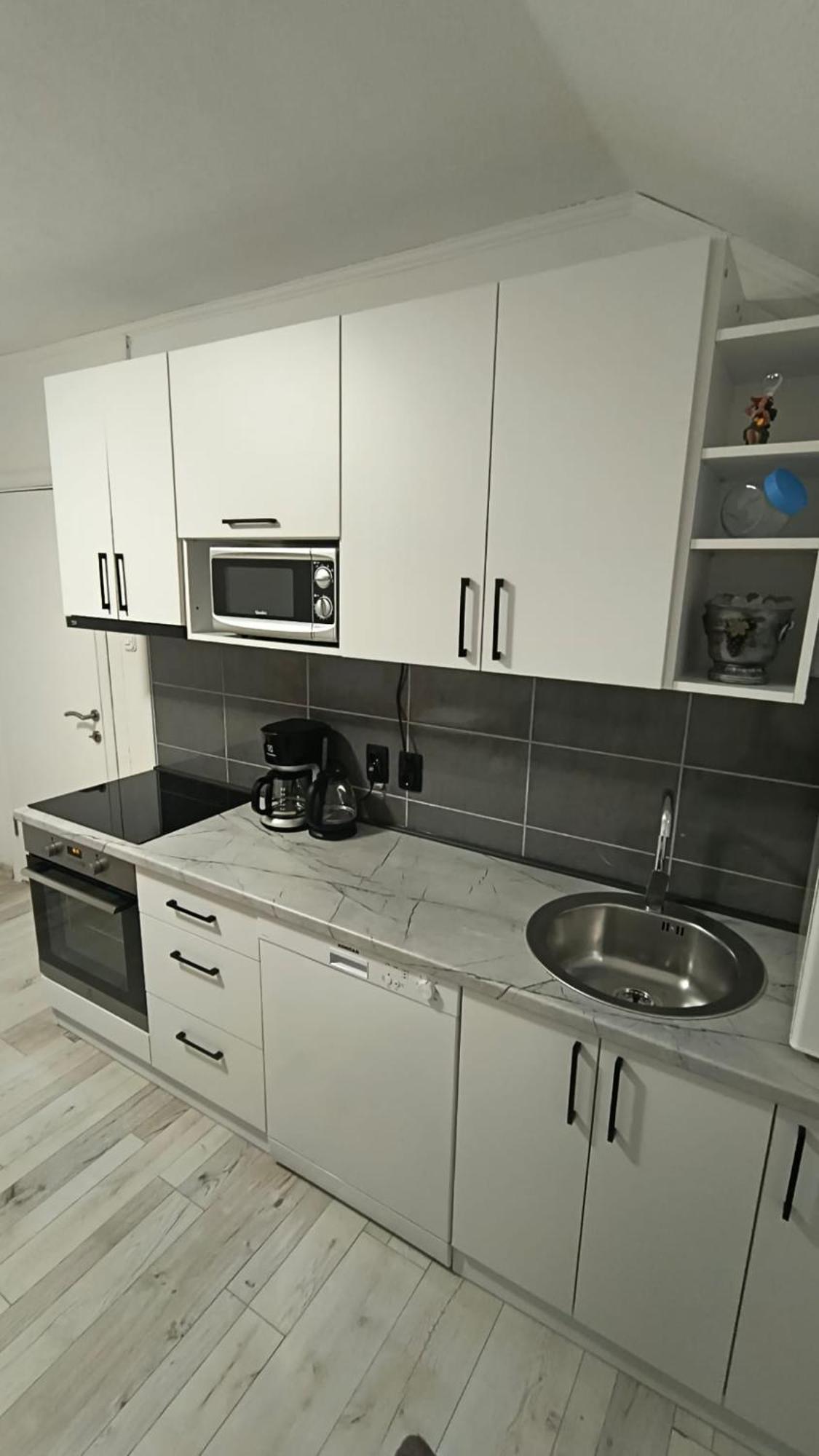 Apartment Gradina Korenica Luaran gambar